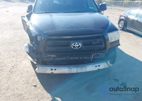 2011 Toyota Tundra Grade 5.7L V8 z USA, uszkodzony, nr VIN 5TFDY5F15BX194204